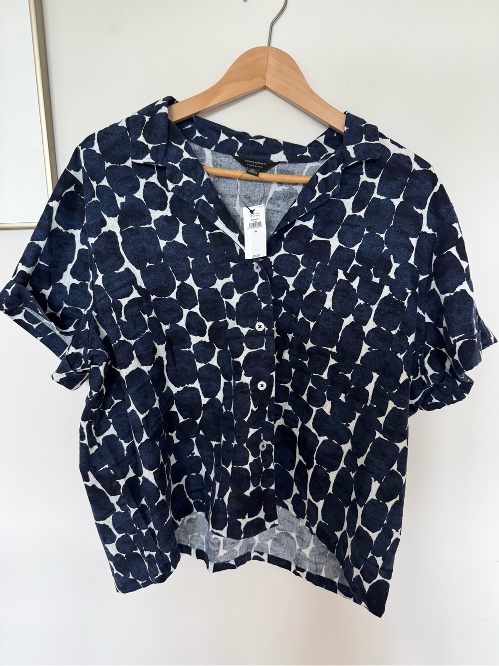 Banana Republic Navy and White Short-Sleeve Printed Button-Front Top